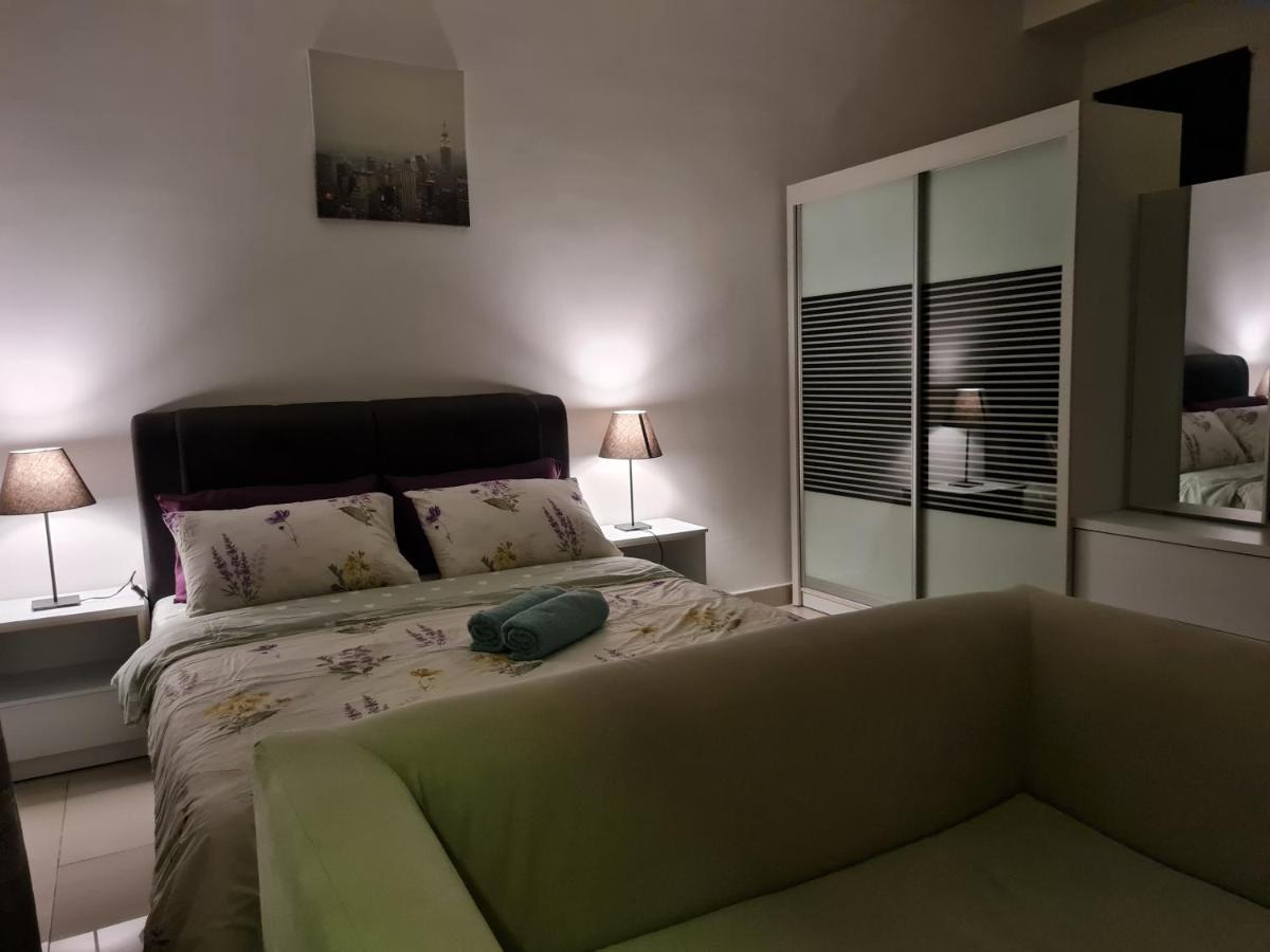 Apartment Sweet Homes At Cybersquare *